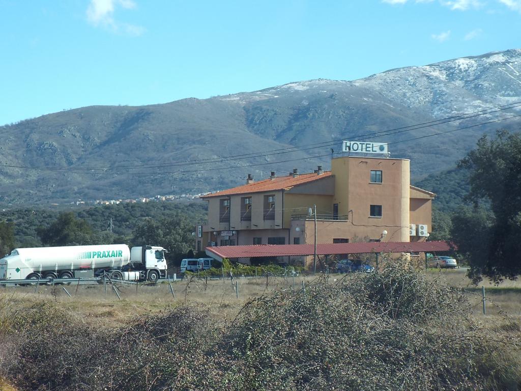 Hotel Restaurante Jarilla Екстер'єр фото