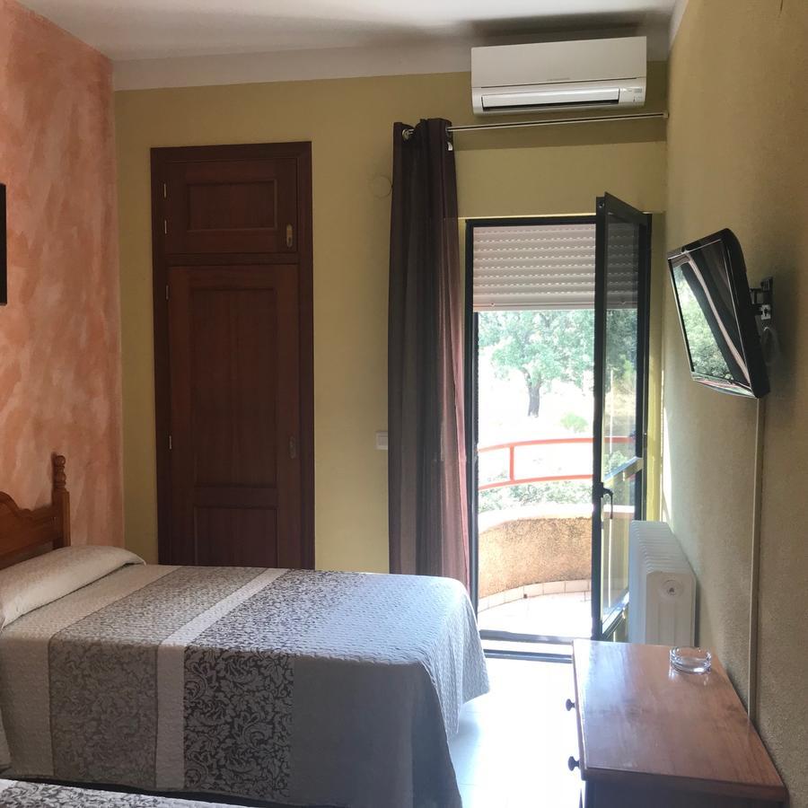 Hotel Restaurante Jarilla Екстер'єр фото
